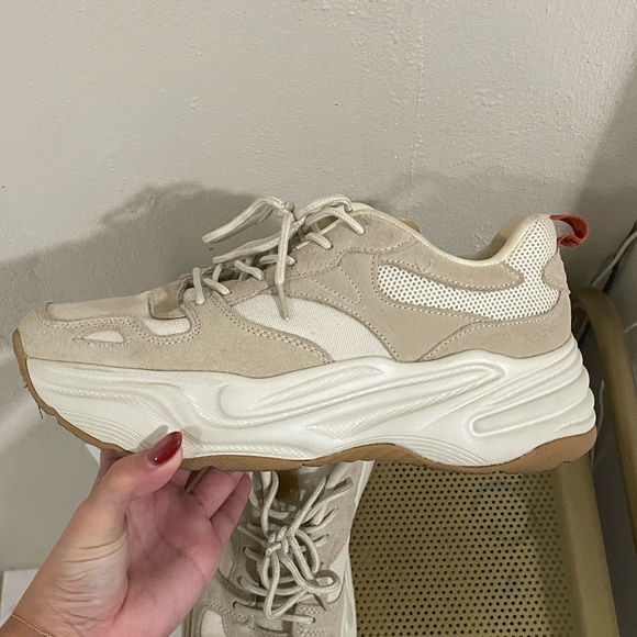 Zara Shoes - Zara Beige and White Chunky Sneakers